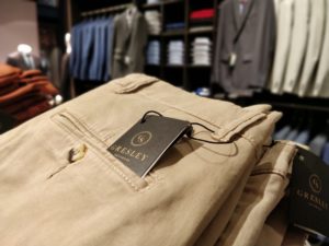 chino beige homme ajusté
