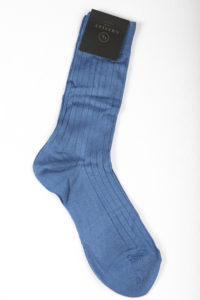 Cette image représente des chaussettes de couleurs bleu
