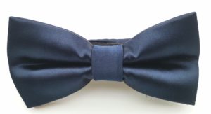 Noeud papillon satin bleu marine